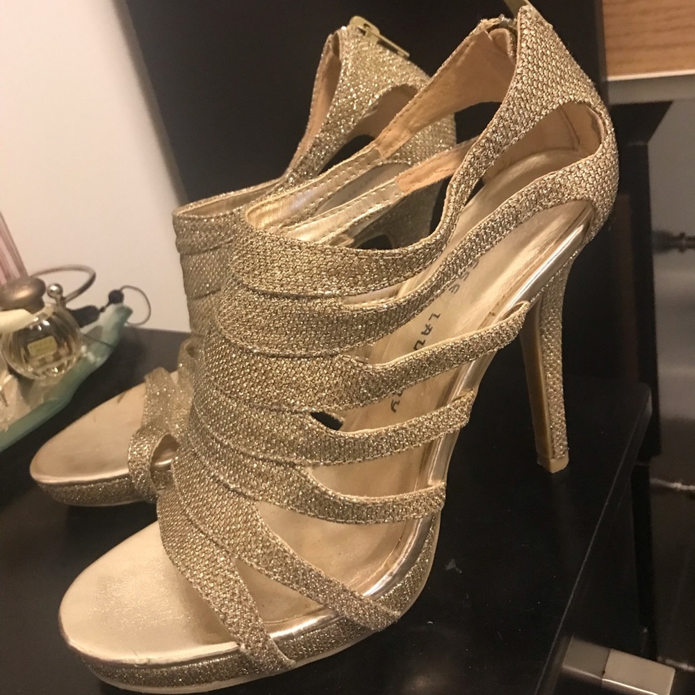 Chinese Laundry Gold pumps sz 8M